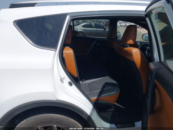 2016 TOYOTA RAV4 SE