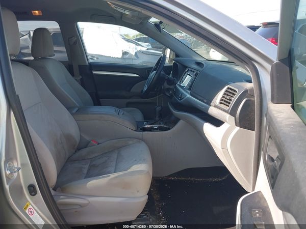 2019 TOYOTA HIGHLANDER LE
