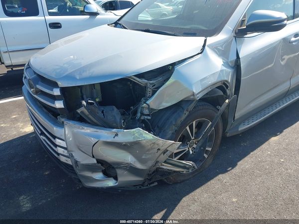 2019 TOYOTA HIGHLANDER LE