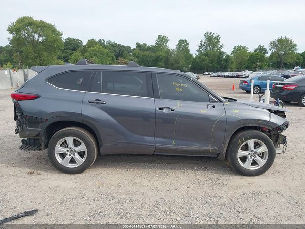 2020 TOYOTA HIGHLANDER LE