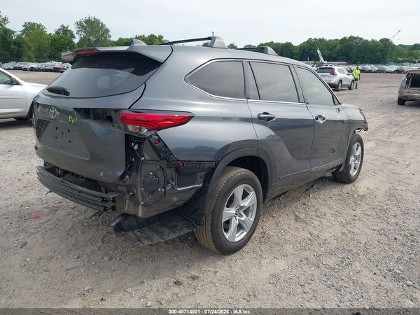 2020 TOYOTA HIGHLANDER LE