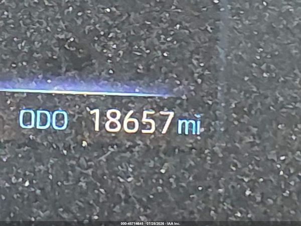 2025 TOYOTA TUNDRA SR