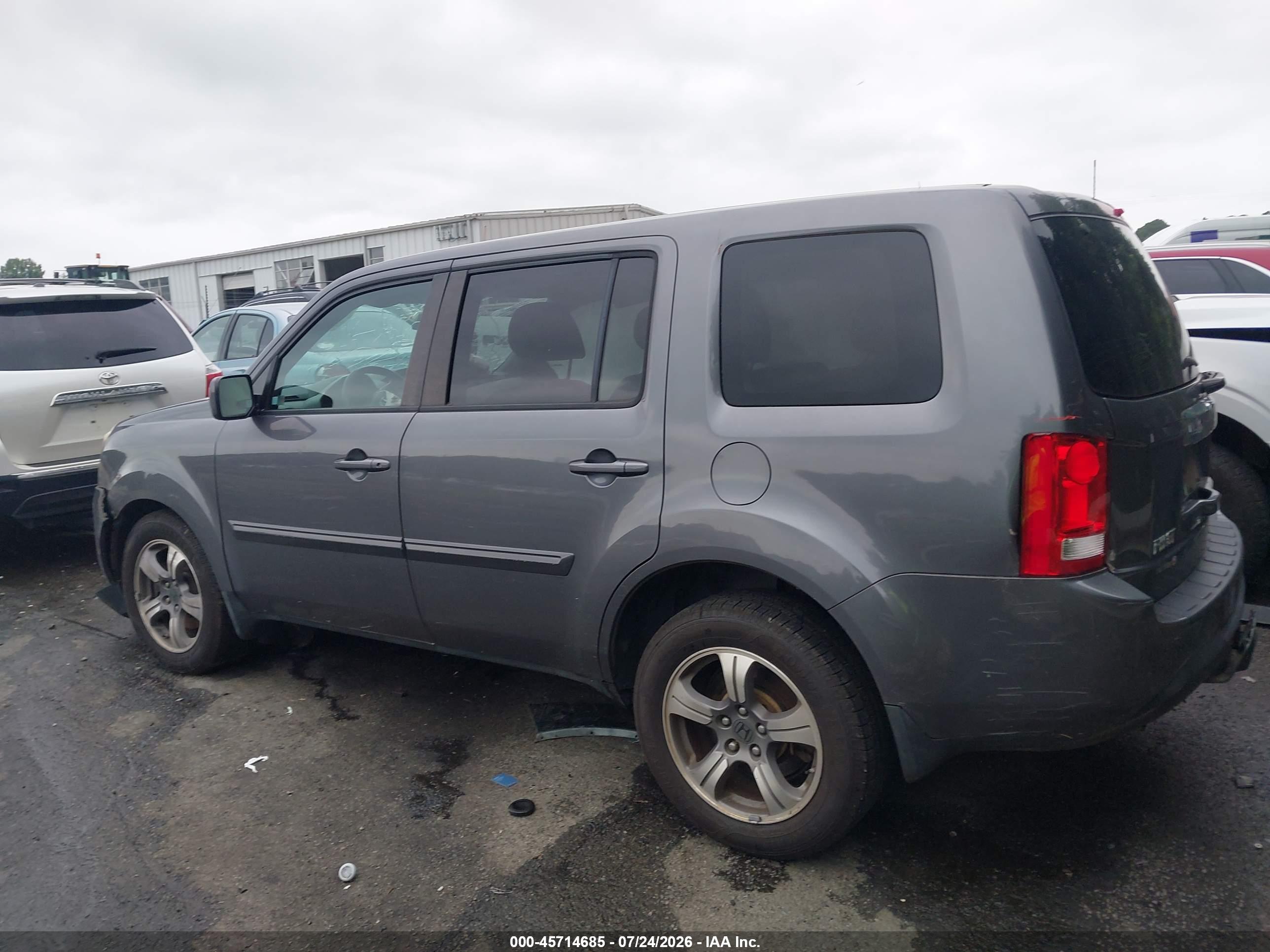 2015 HONDA PILOT SE