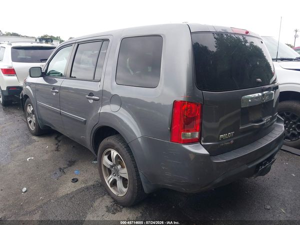 2015 HONDA PILOT SE