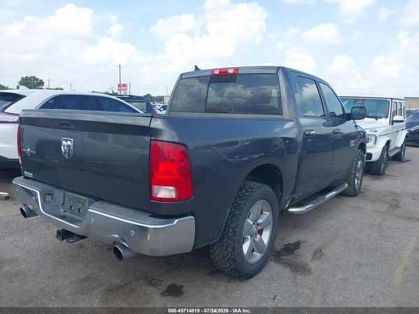 2016 RAM 1500 SLT