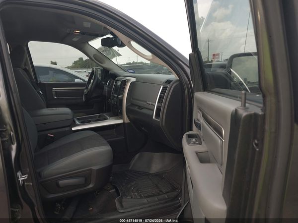 2016 RAM 1500 SLT