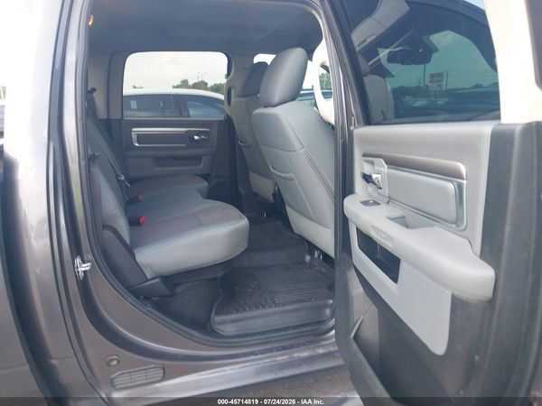 2016 RAM 1500 SLT