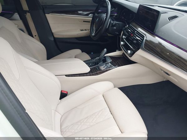 2021 BMW 530I