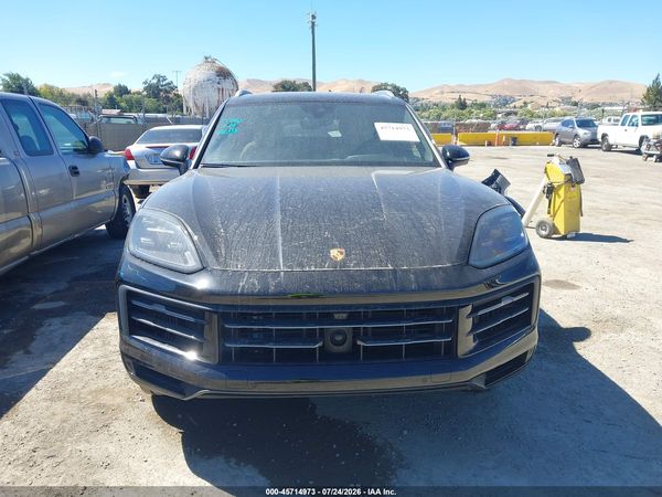 2024 PORSCHE CAYENNE