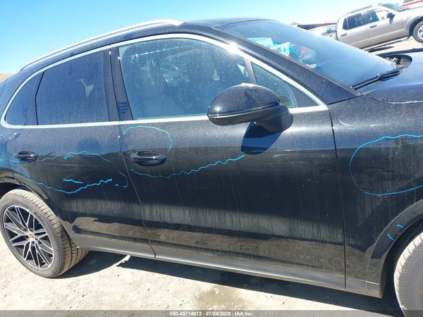 2024 PORSCHE CAYENNE