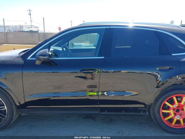 2024 PORSCHE CAYENNE