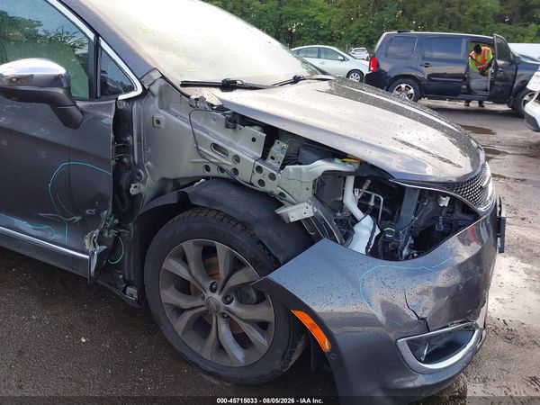 2019 CHRYSLER PACIFICA LIMITED
