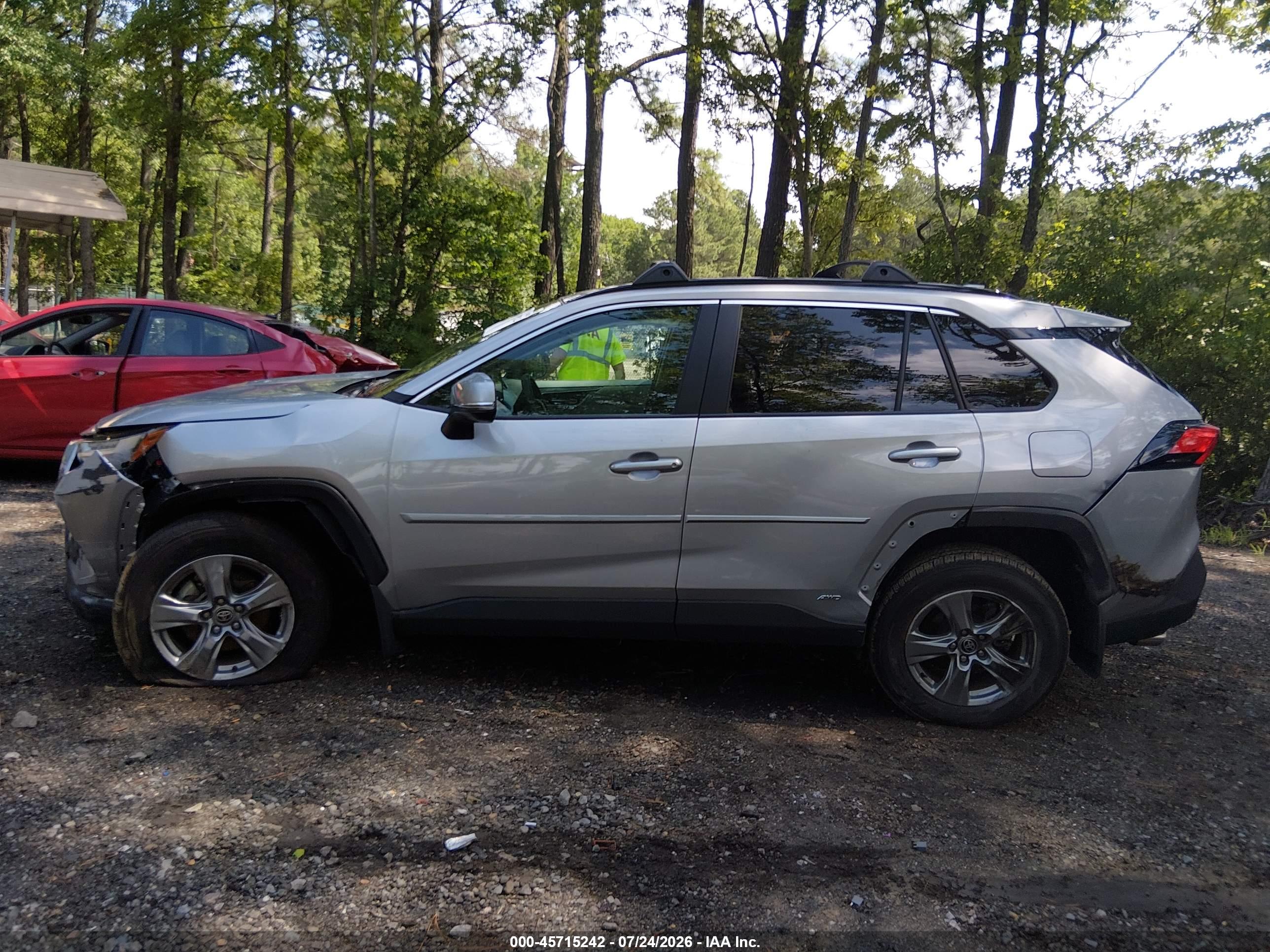 2025 TOYOTA RAV4 HYBRID XLE