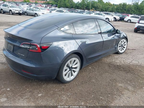 2022 TESLA MODEL 3 — I4