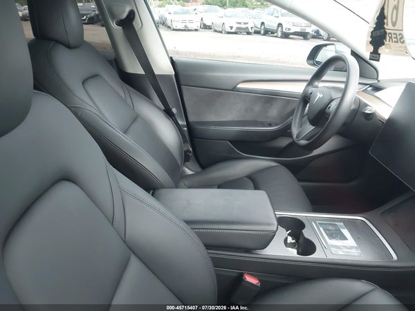 2022 TESLA MODEL 3 — I5