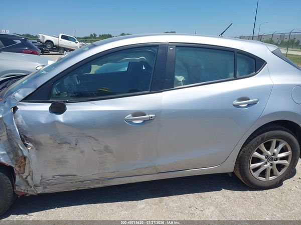 2017 MAZDA MAZDA3
