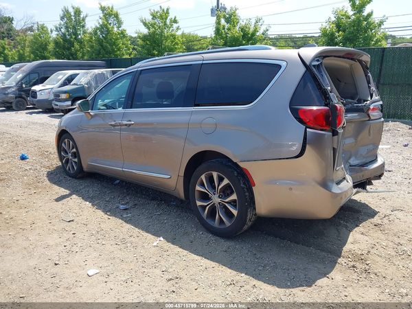 2017 CHRYSLER PACIFICA LIMITED