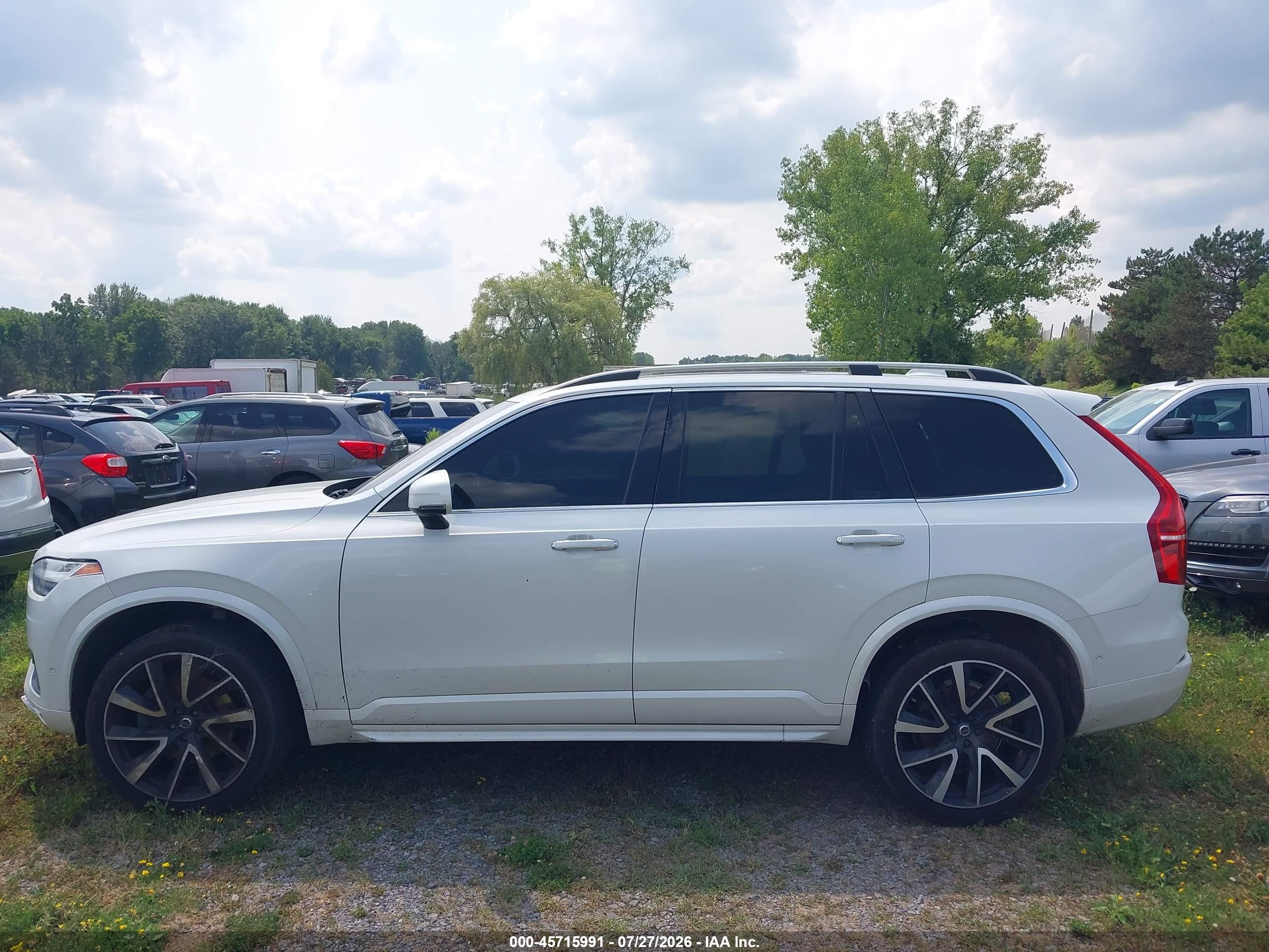 2018 VOLVO XC90 T6 MOMENTUM
