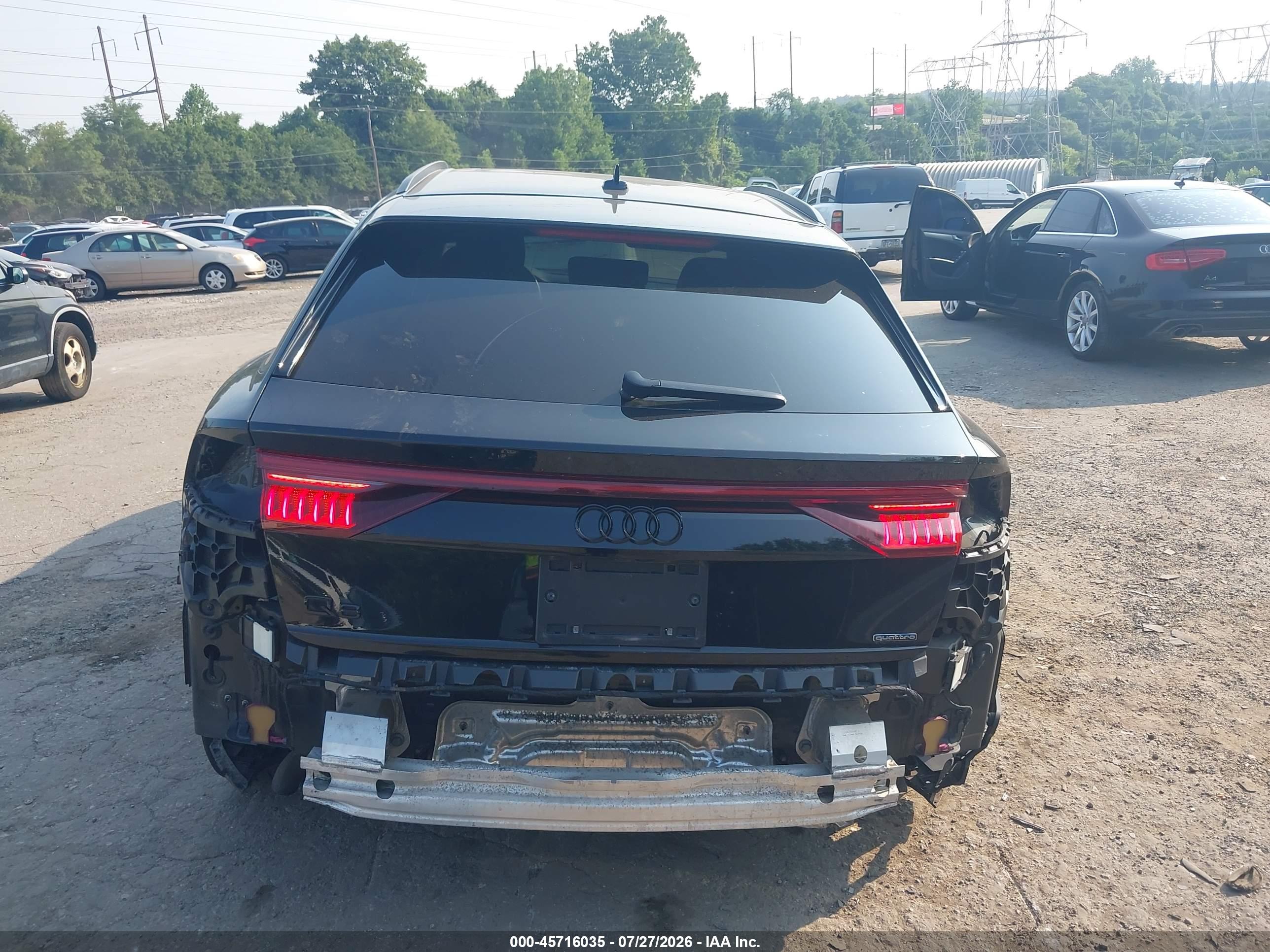 2023 AUDI Q8