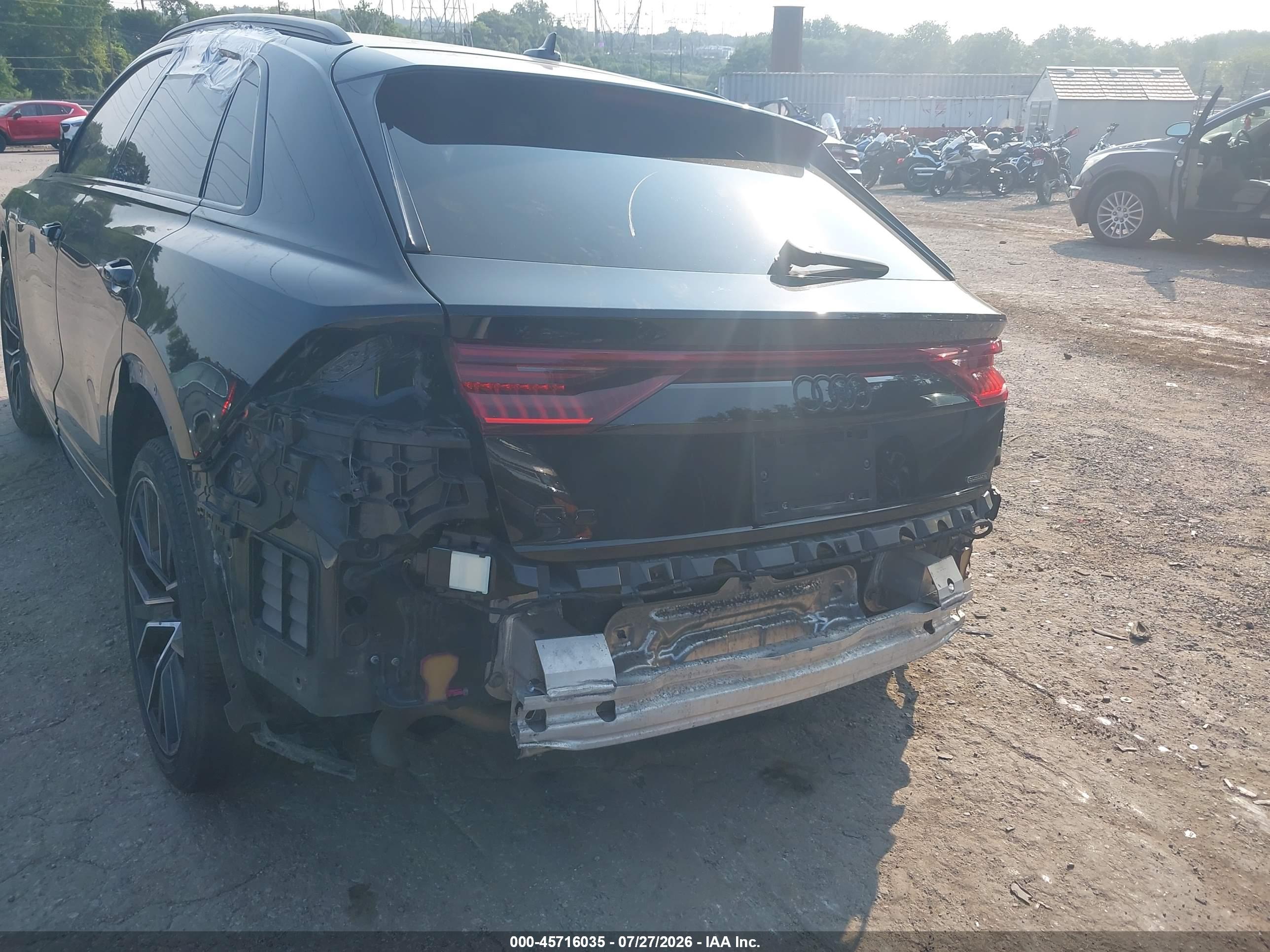 2023 AUDI Q8