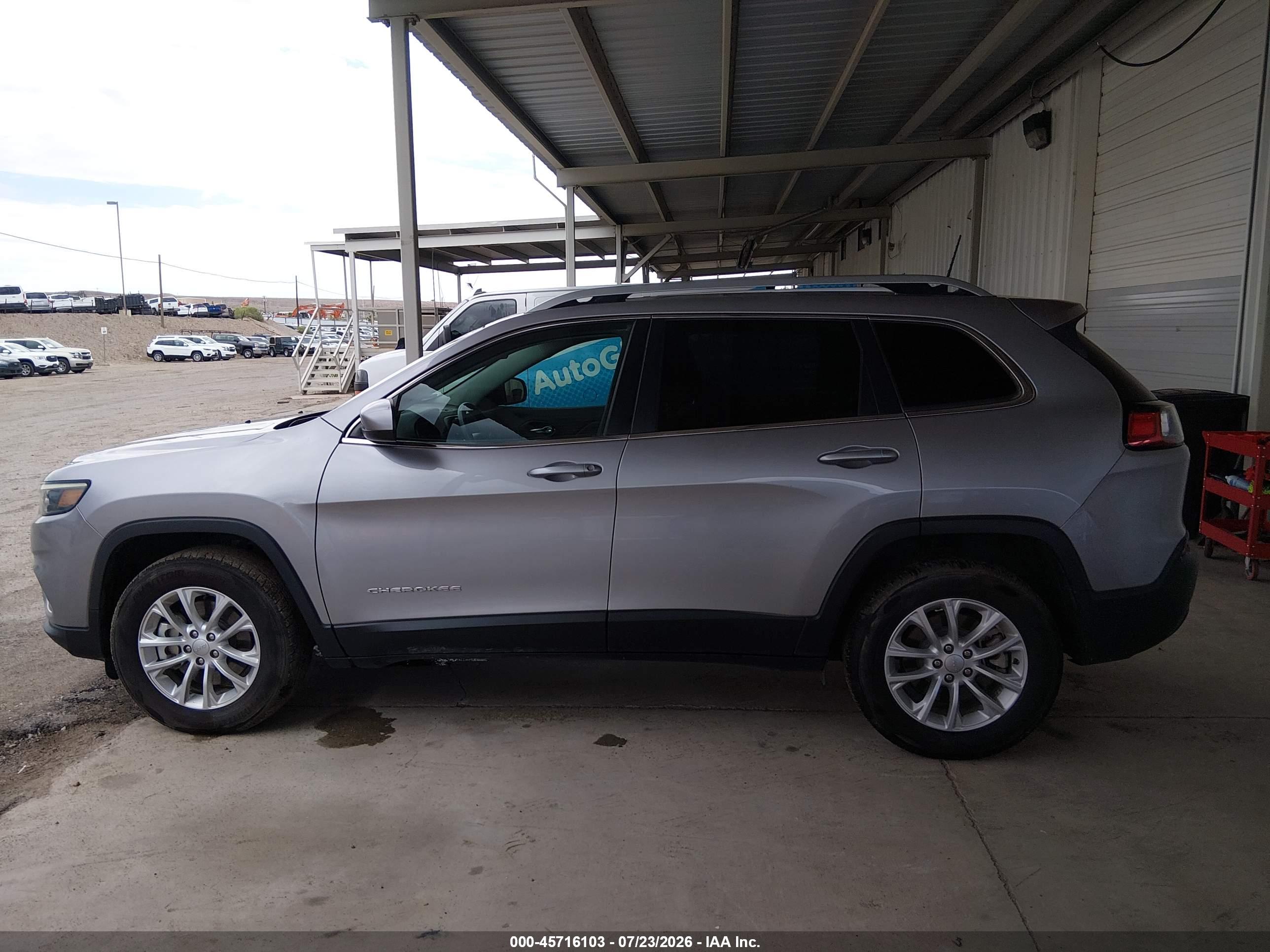 2019 JEEP CHEROKEE LATITUDE 4X4