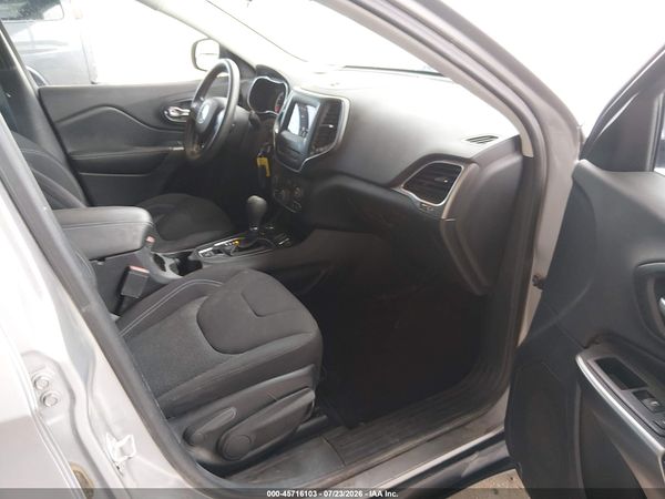 2019 JEEP CHEROKEE LATITUDE 4X4