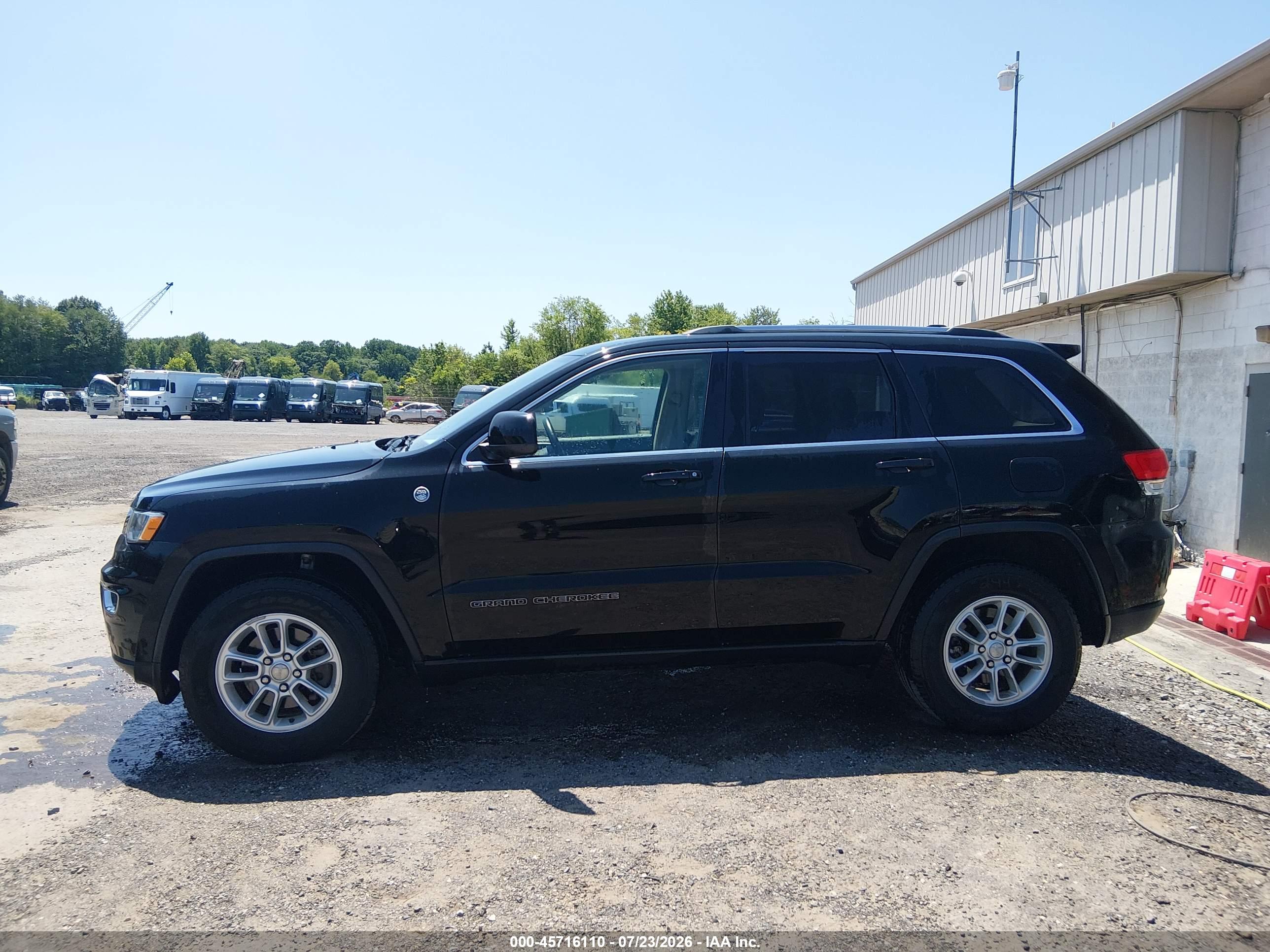 2018 JEEP GRAND CHEROKEE LAREDO E 4X4