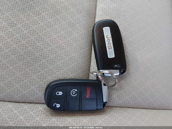 2018 JEEP GRAND CHEROKEE LAREDO E 4X4