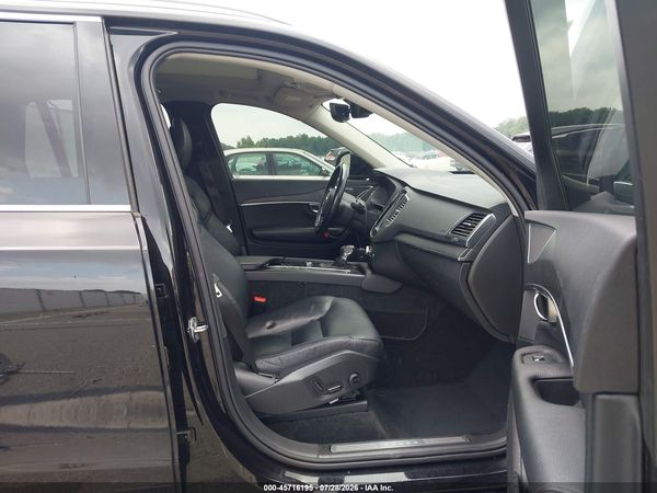 2020 VOLVO XC90 T6 MOMENTUM 7 PASSENGER