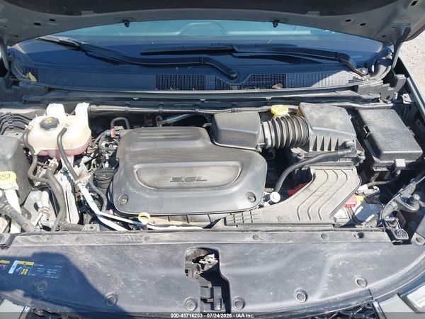 2023 CHRYSLER PACIFICA TOURING L — I10