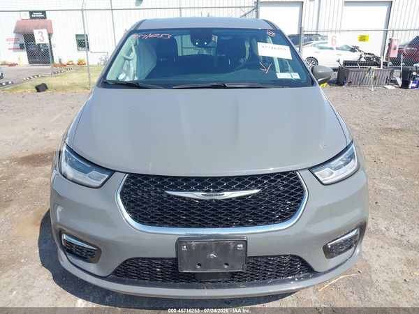 2023 CHRYSLER PACIFICA TOURING L — I115