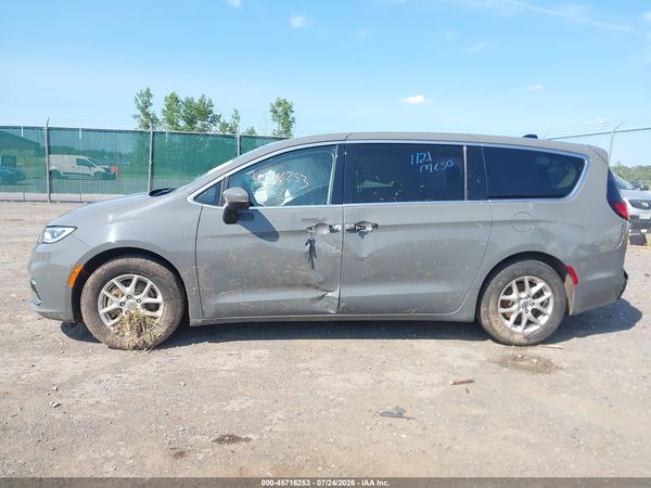 2023 CHRYSLER PACIFICA TOURING L — I117