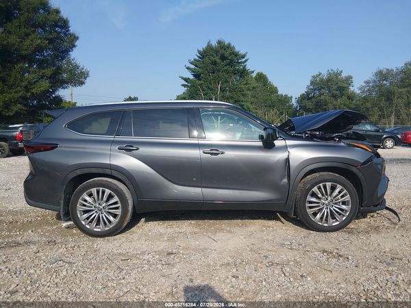 2024 TOYOTA HIGHLANDER PLATINUM