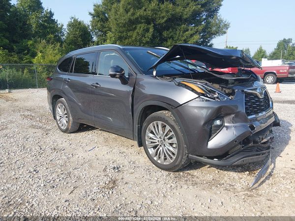 2024 TOYOTA HIGHLANDER PLATINUM