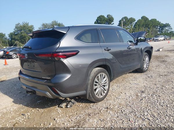 2024 TOYOTA HIGHLANDER PLATINUM