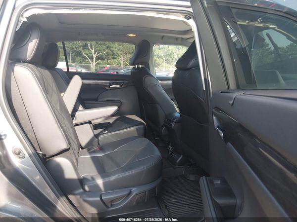 2024 TOYOTA HIGHLANDER PLATINUM