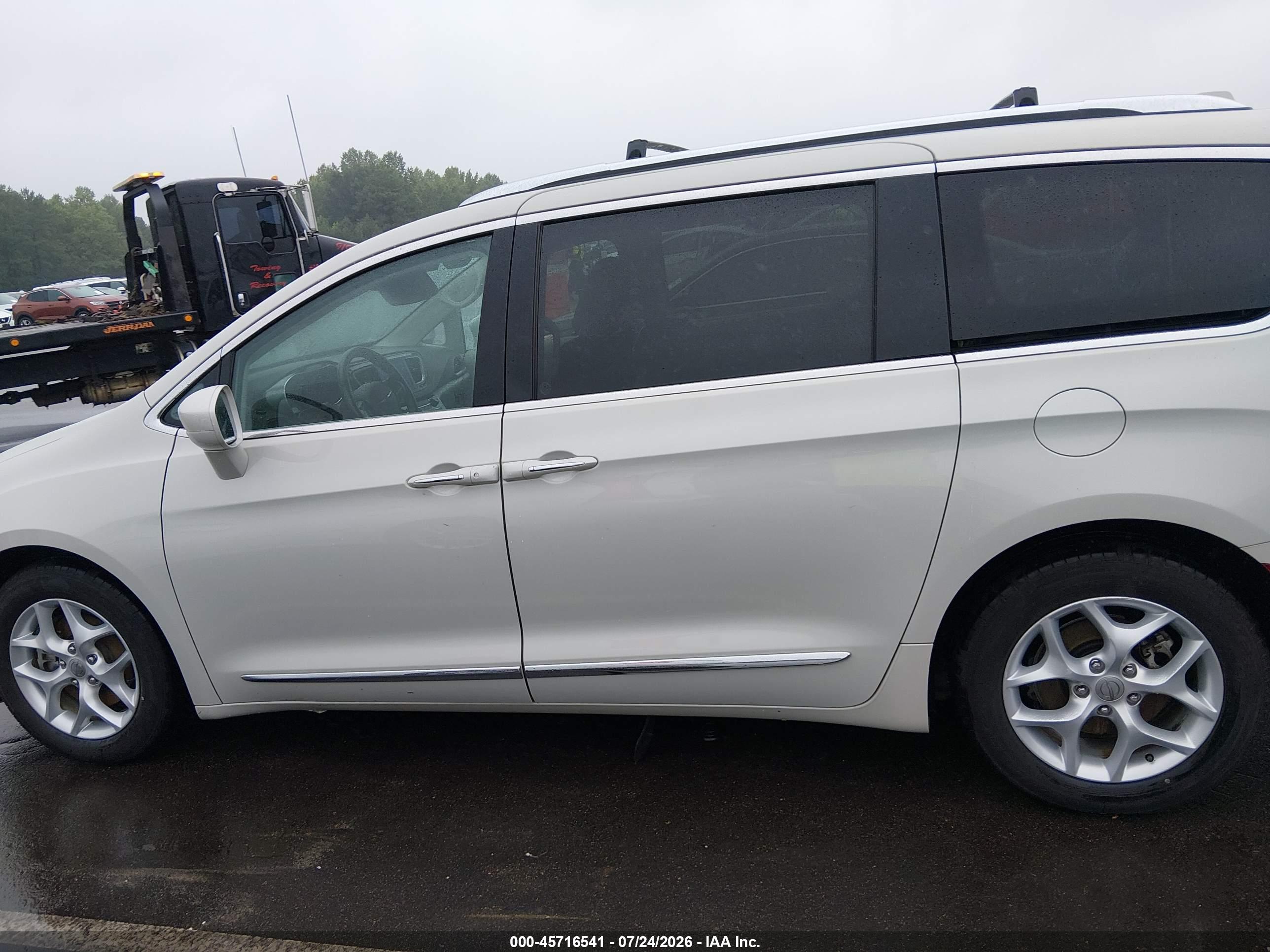 2017 CHRYSLER PACIFICA TOURING-L PLUS