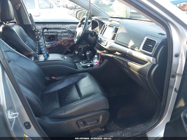 2017 TOYOTA HIGHLANDER XLE