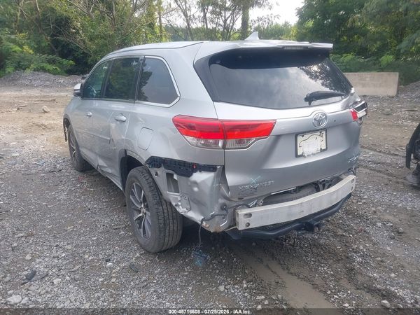 2017 TOYOTA HIGHLANDER XLE
