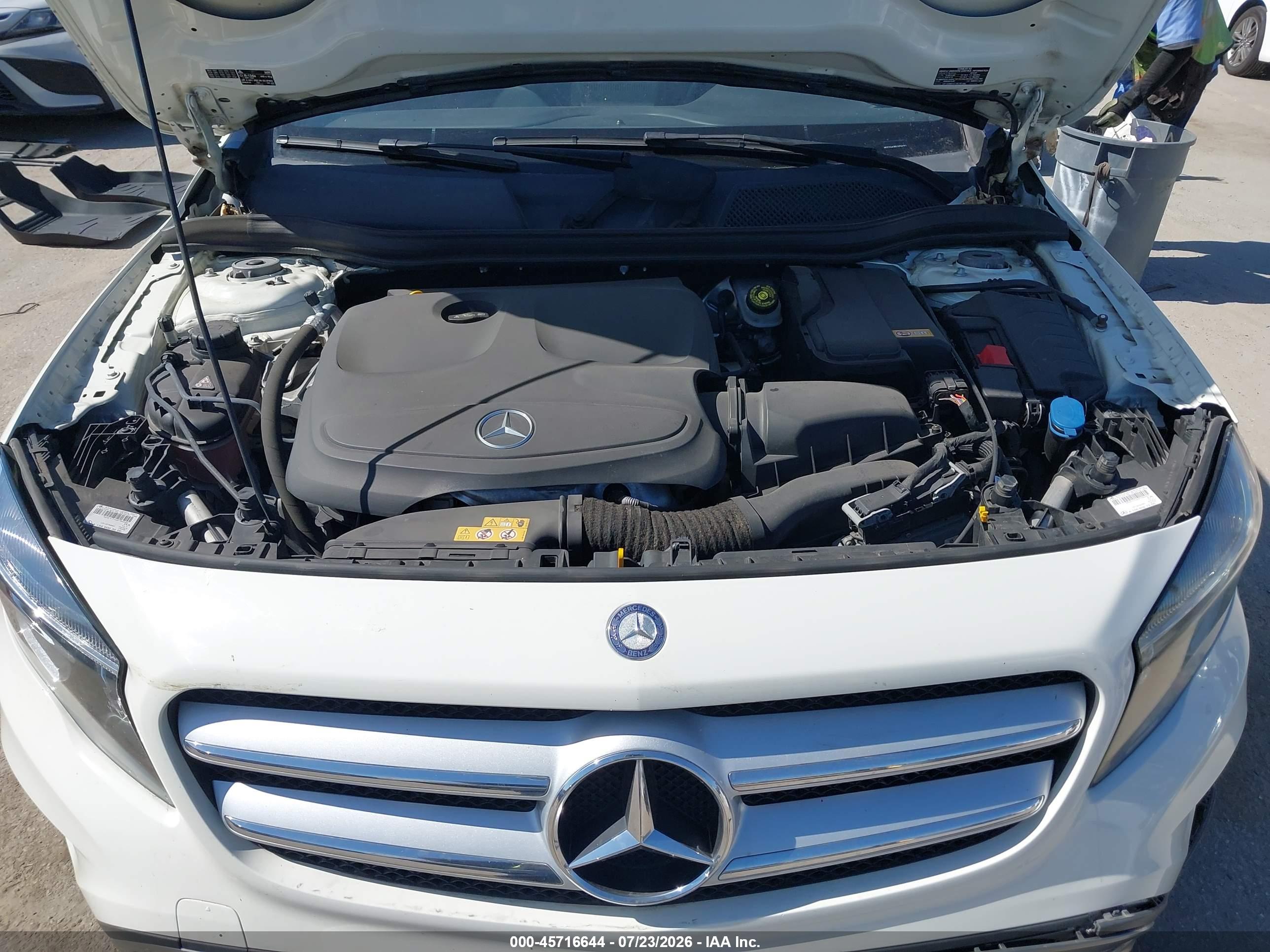 2016 MERCEDES-BENZ GLA 250 4MATIC