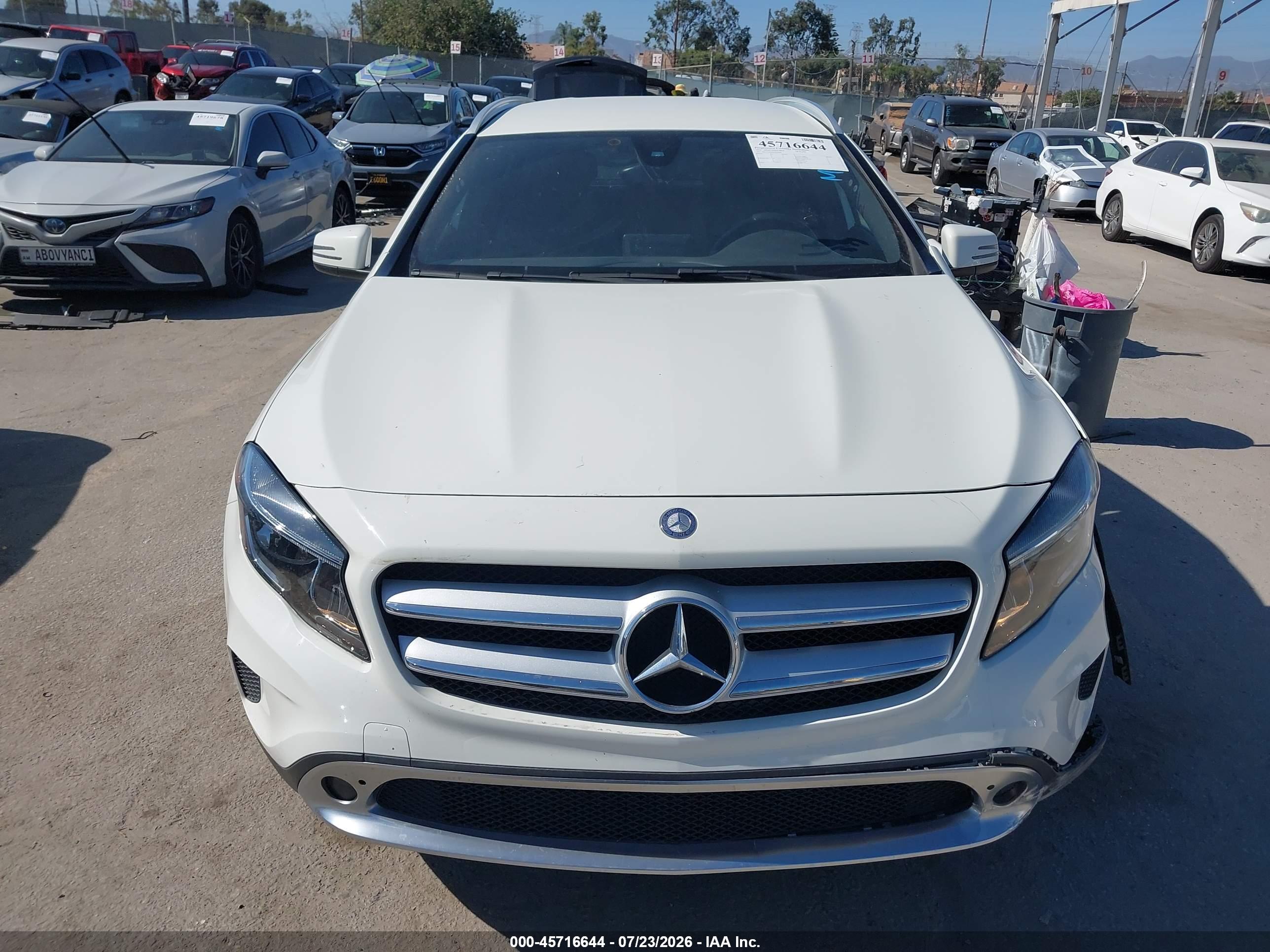 2016 MERCEDES-BENZ GLA 250 4MATIC