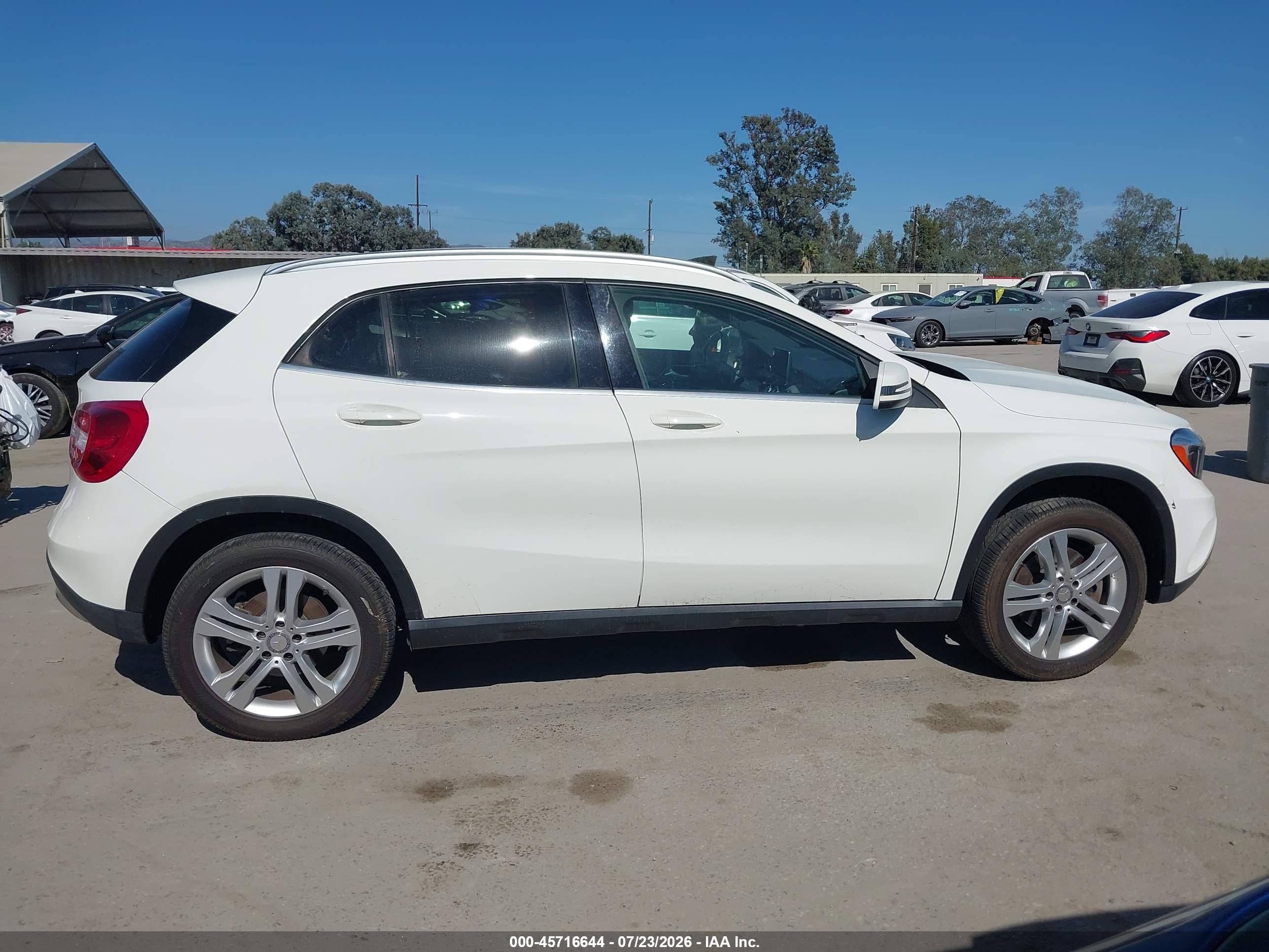 2016 MERCEDES-BENZ GLA 250 4MATIC