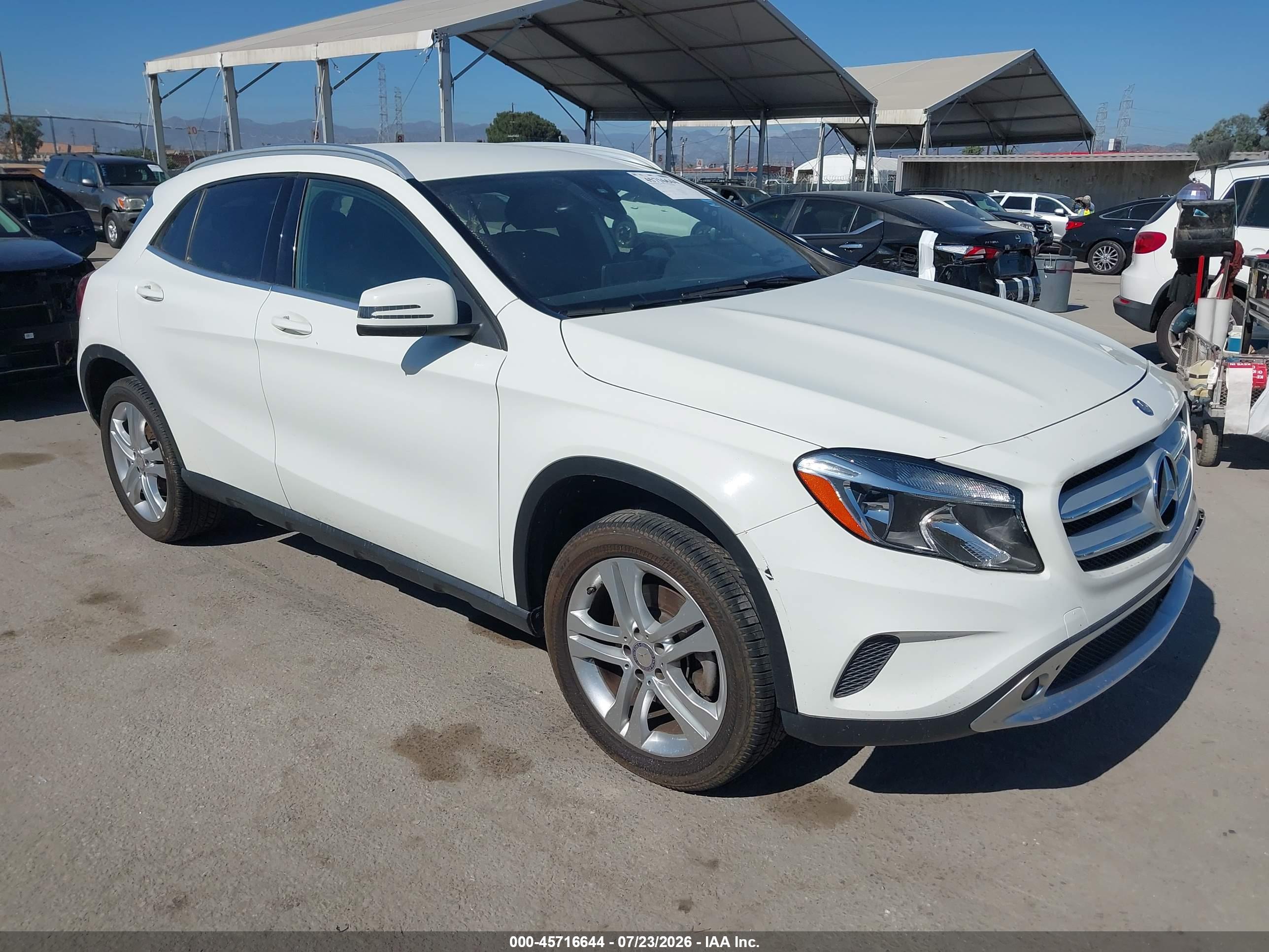 2016 MERCEDES-BENZ GLA 250 4MATIC