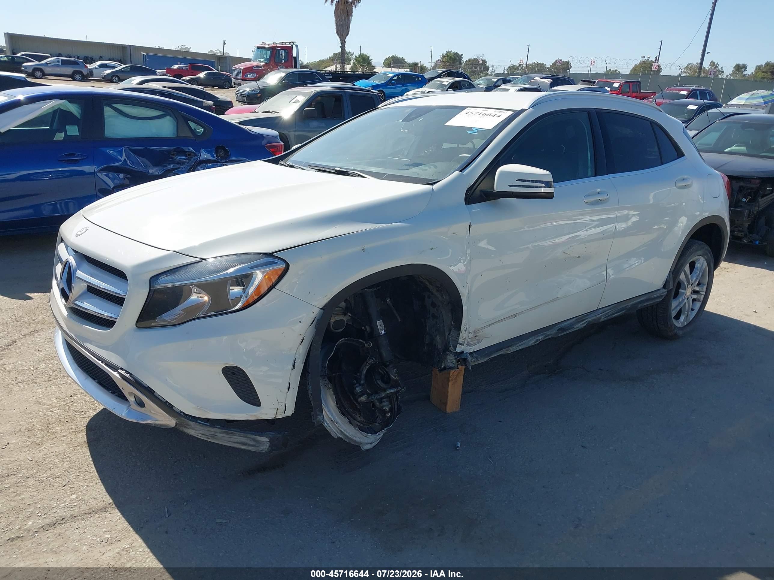 2016 MERCEDES-BENZ GLA 250 4MATIC