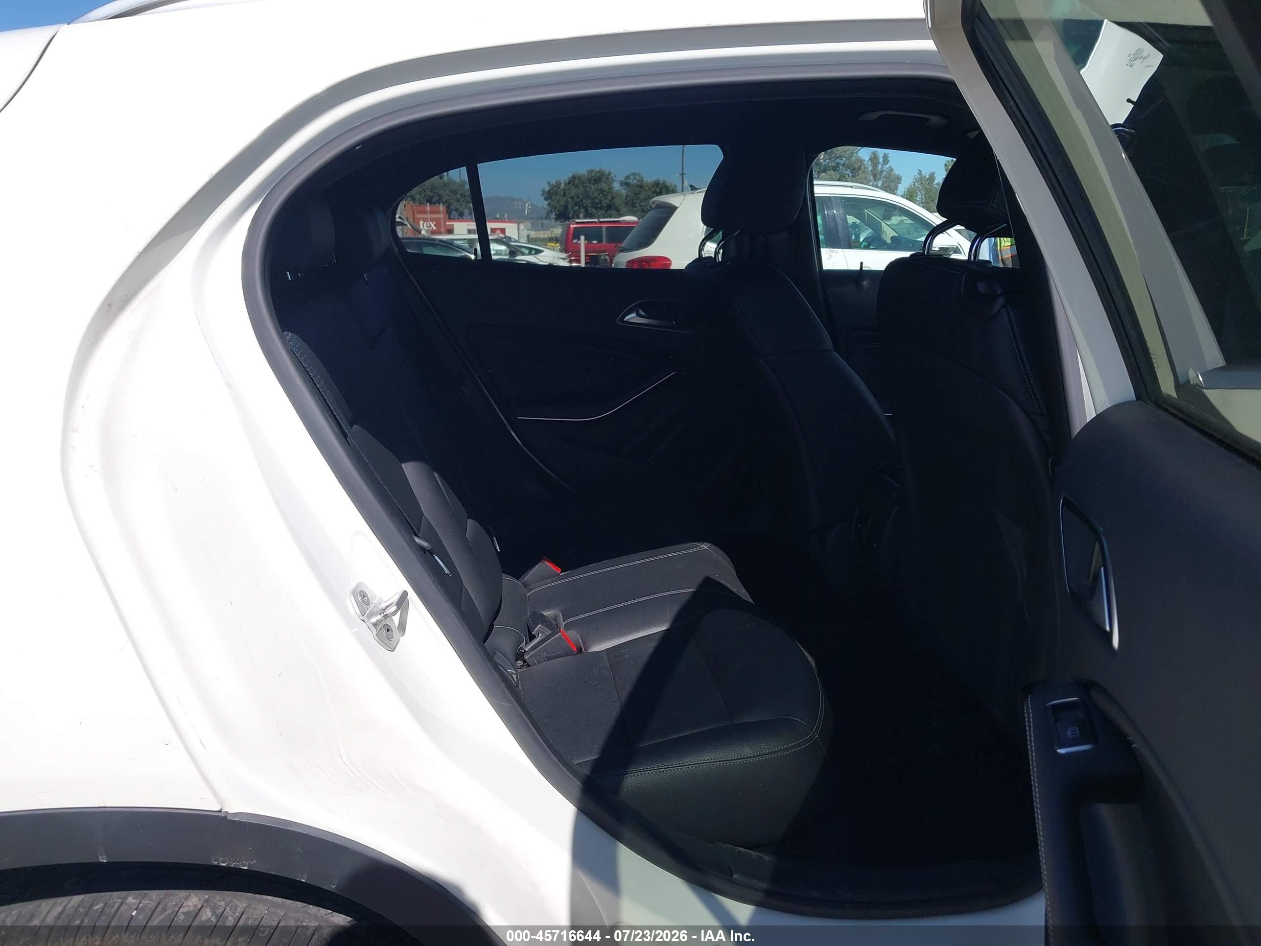 2016 MERCEDES-BENZ GLA 250 4MATIC