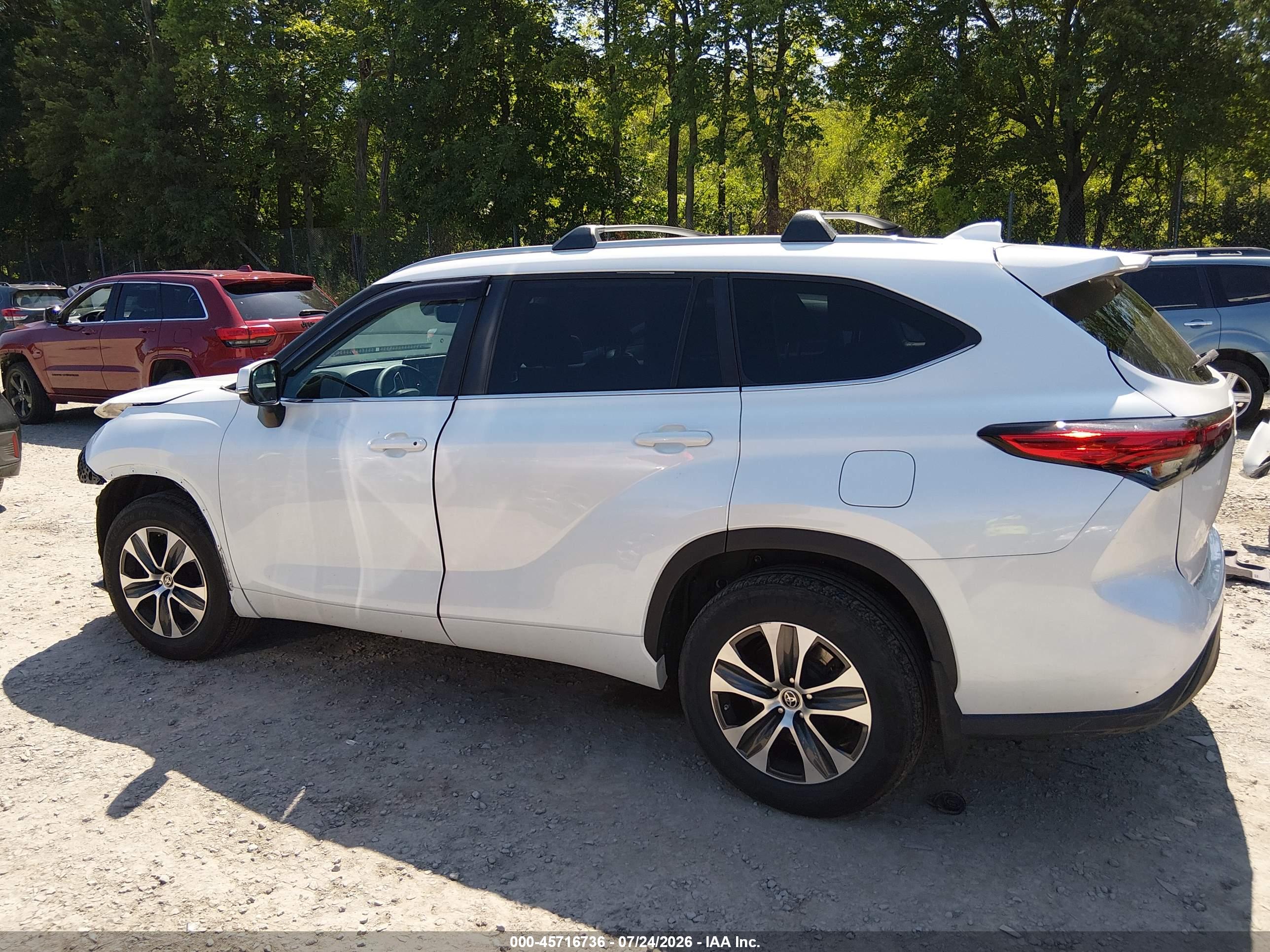 2023 TOYOTA HIGHLANDER XLE