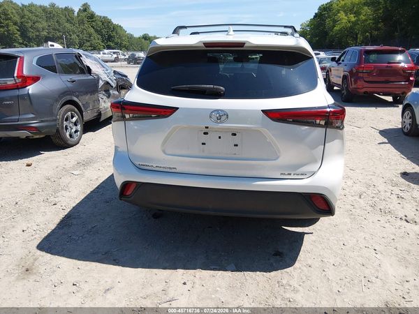 2023 TOYOTA HIGHLANDER XLE
