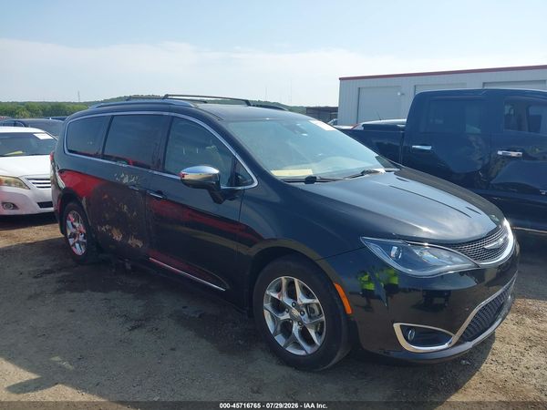 2017 CHRYSLER PACIFICA LIMITED — I1