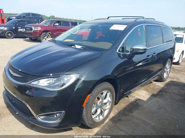 2017 CHRYSLER PACIFICA LIMITED — I2