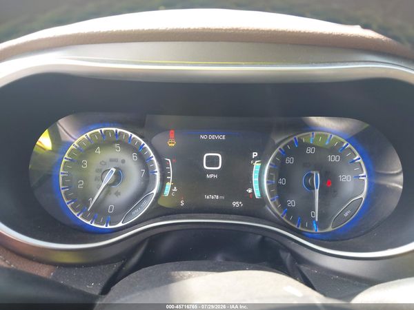 2017 CHRYSLER PACIFICA LIMITED — I7